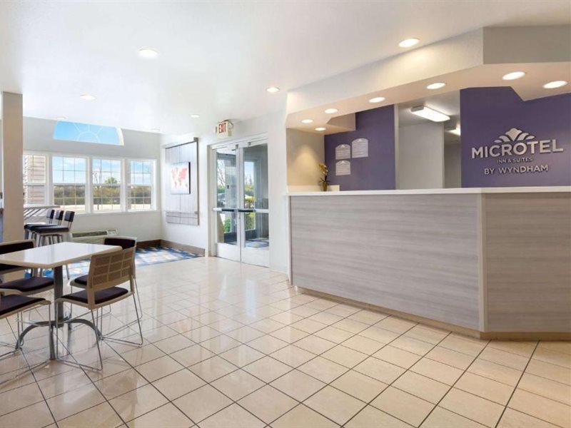 Microtel Inn & Suites Modesto Ceres Bagian luar foto