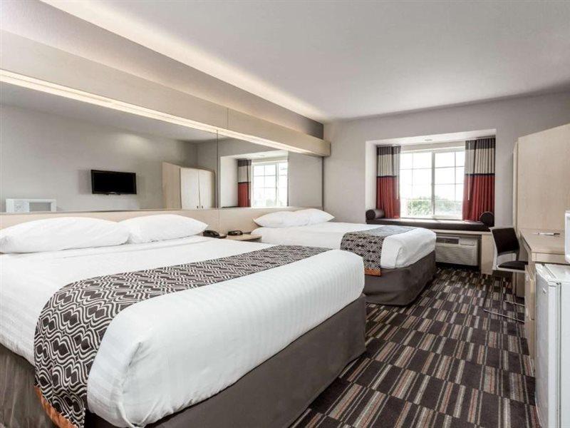 Microtel Inn & Suites Modesto Ceres Bagian luar foto
