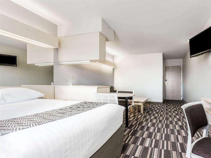 Microtel Inn & Suites Modesto Ceres Bagian luar foto