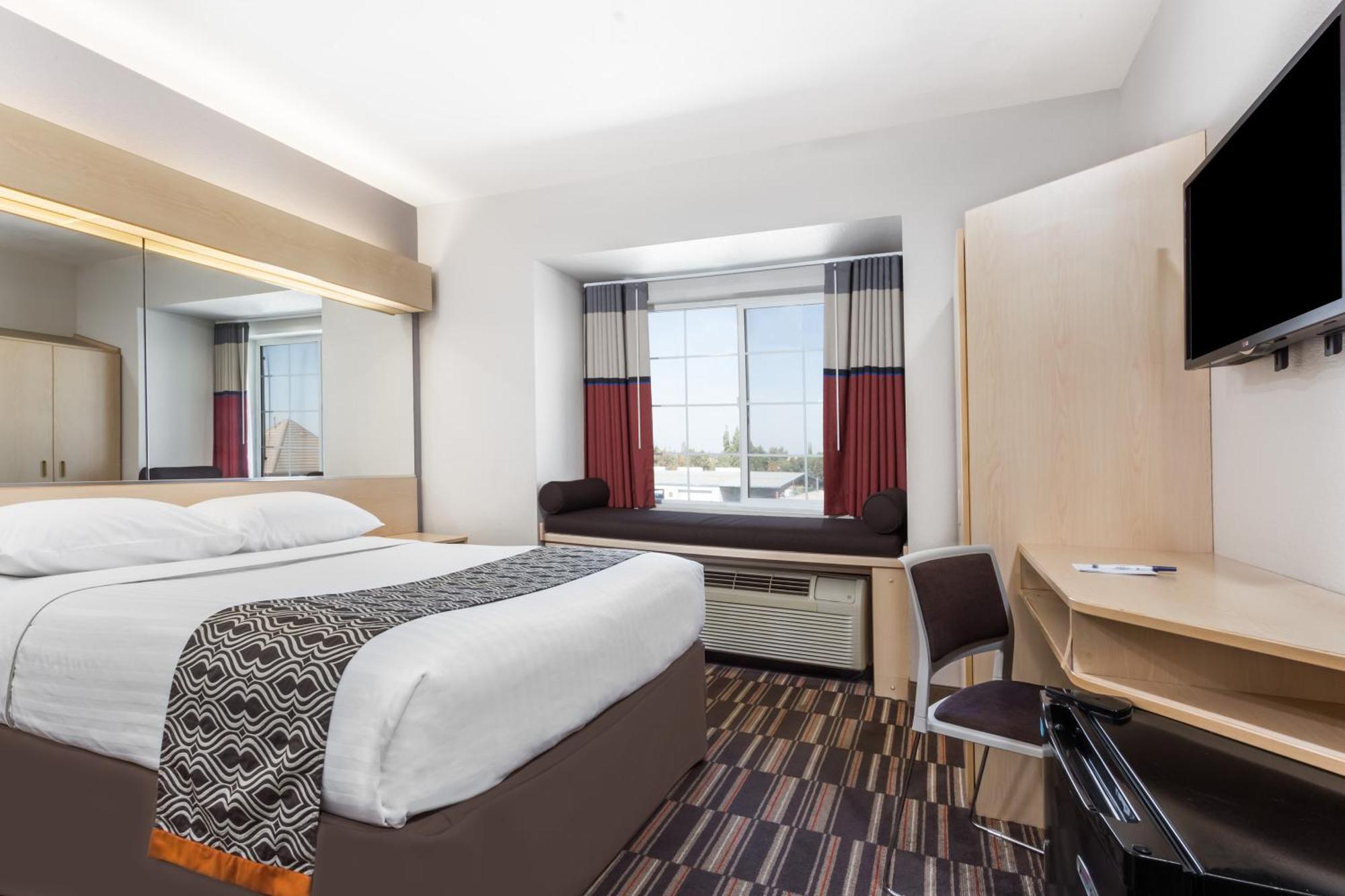 Microtel Inn & Suites Modesto Ceres Bagian luar foto