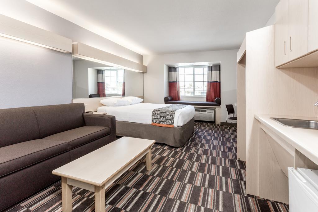 Microtel Inn & Suites Modesto Ceres Bagian luar foto